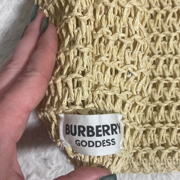 Burberry - Beige Crochet Tote Bag - Picture 2 of 4